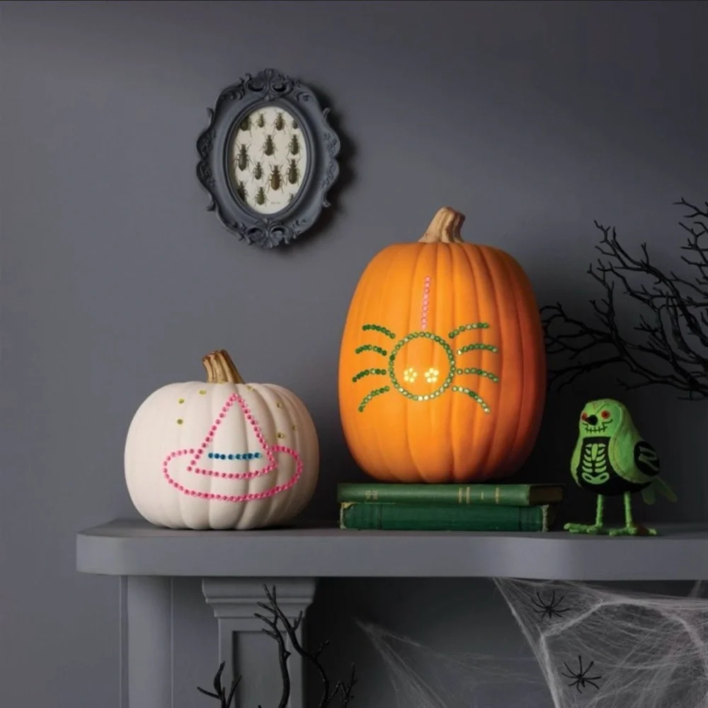 Hyde‎ and EEK Halloween Light Up Peg Decorative Kit 410 pc